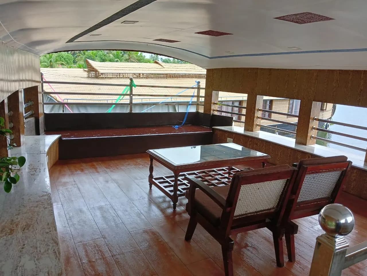Blue Finz  - 1 Bedroom Premium Houseboat Interior View | Alleppey Backwaters | Alleppey Green Tourism