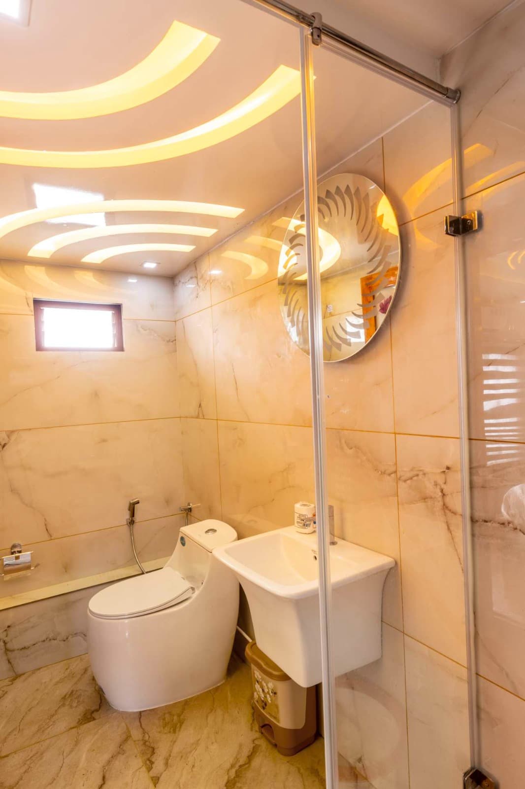 Karuthamma 2 bed Deluxe