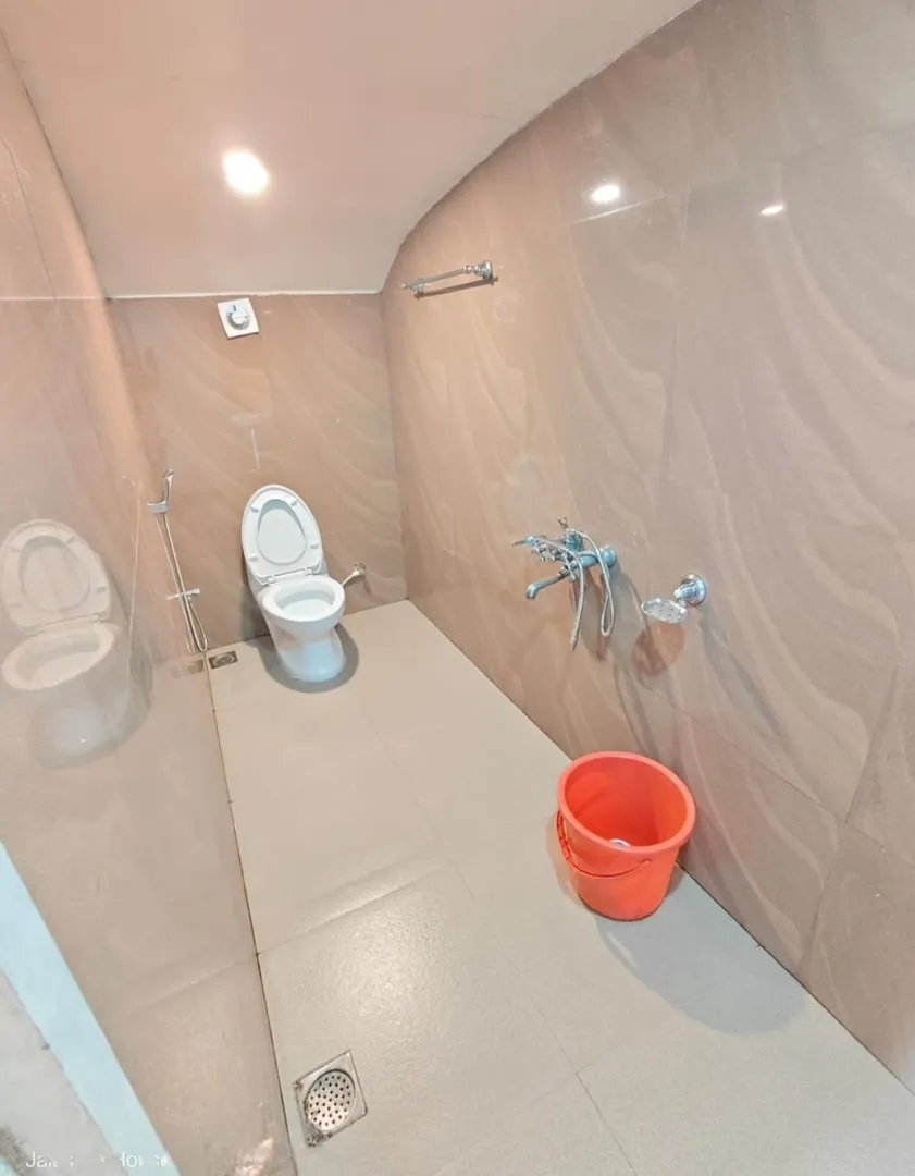 Anil Premium - 5 Bedroom Premium Houseboat Interior View | Alleppey Backwaters | Alleppey Green Tourism