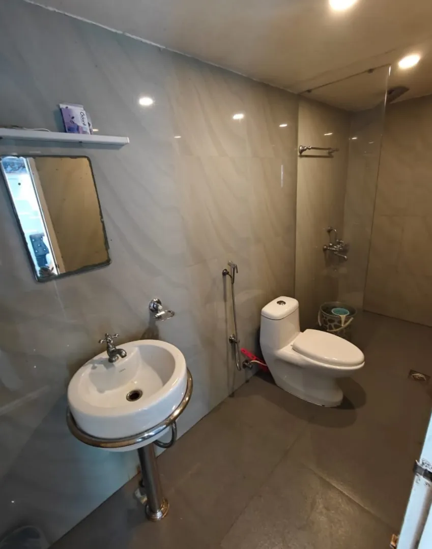 Anil Premium - 5 Bedroom Premium Houseboat Interior View | Kerala Houseboat Cruise | Alleppey Green Tourism