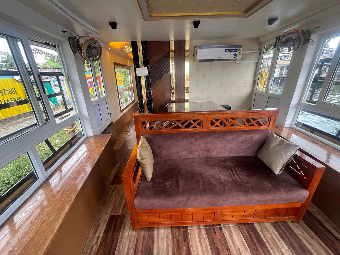 Nakshatra Premium - 1 Bedroom Premium Houseboat Interior View | Kerala Houseboat Cruise | Alleppey Green Tourism