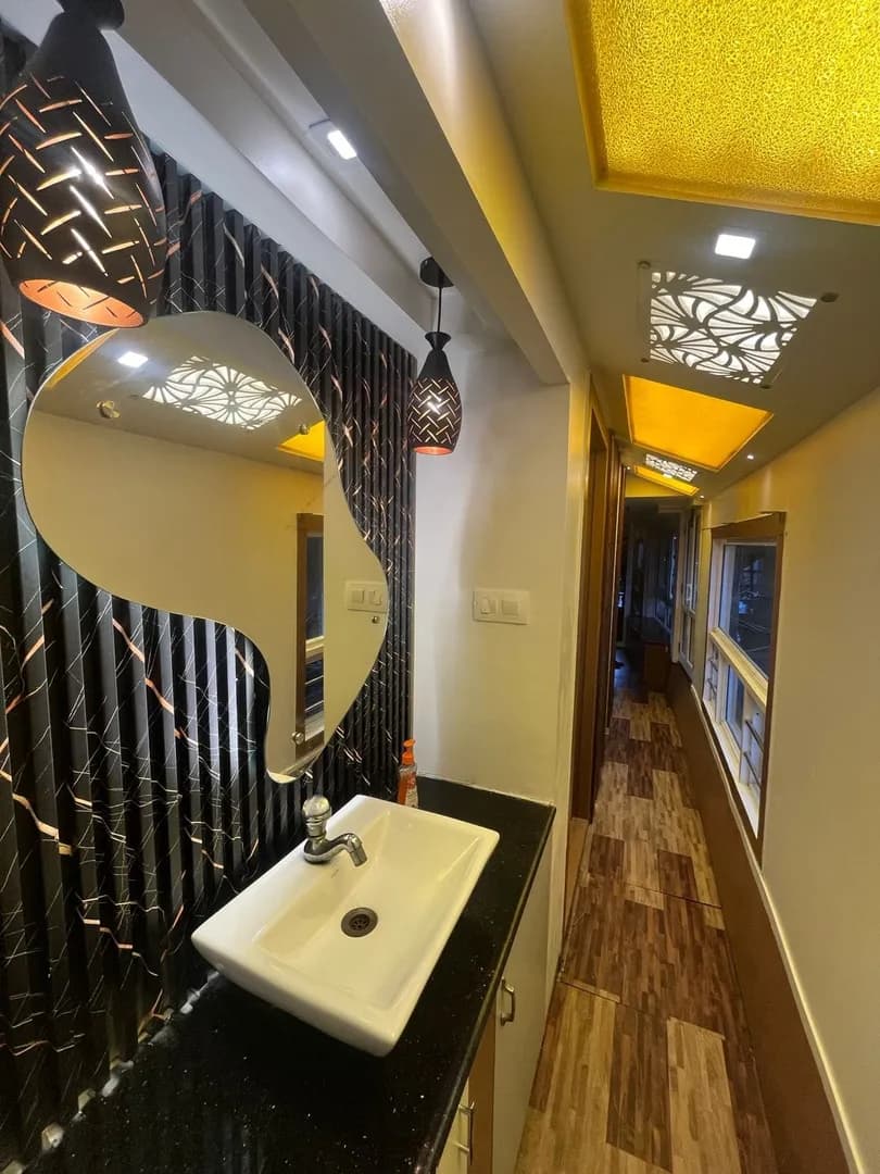 Nakshatra Premium - 1 Bedroom Premium Houseboat Interior View | Kerala Houseboat Cruise | Alleppey Green Tourism