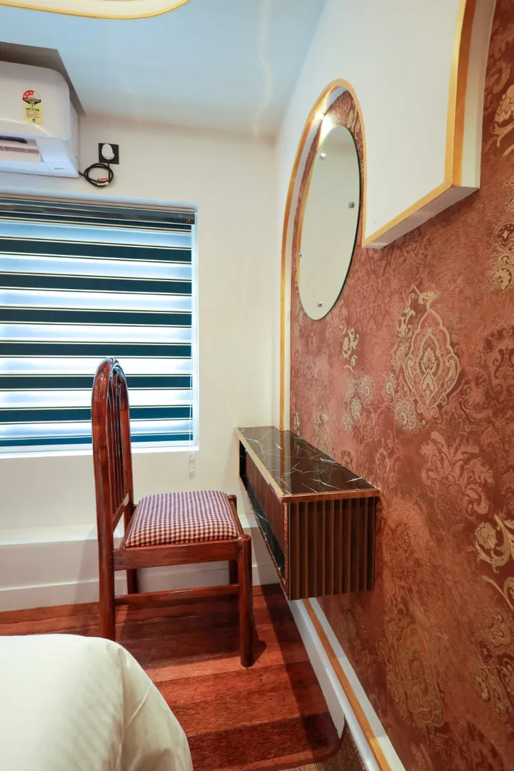 George Kutty Premium