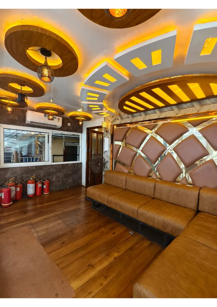 Pappy - 8 Bedroom Deluxe Houseboat Interior View | Alleppey Backwaters | Alleppey Green Tourism