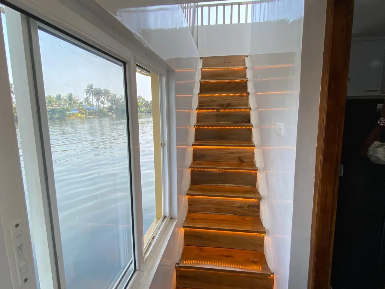 Royal Waves - 10 Bedroom Deluxe Houseboat Interior View | Alleppey Backwaters | Alleppey Green Tourism