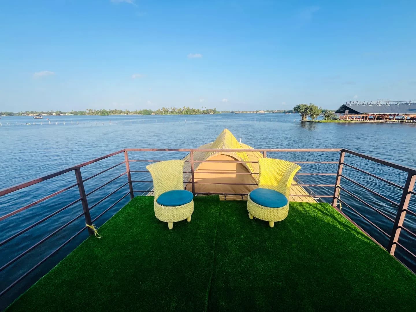 Vemba Deluxe - 2 Bedroom Deluxe Houseboat Interior View | Alleppey Backwaters | Alleppey Green Tourism