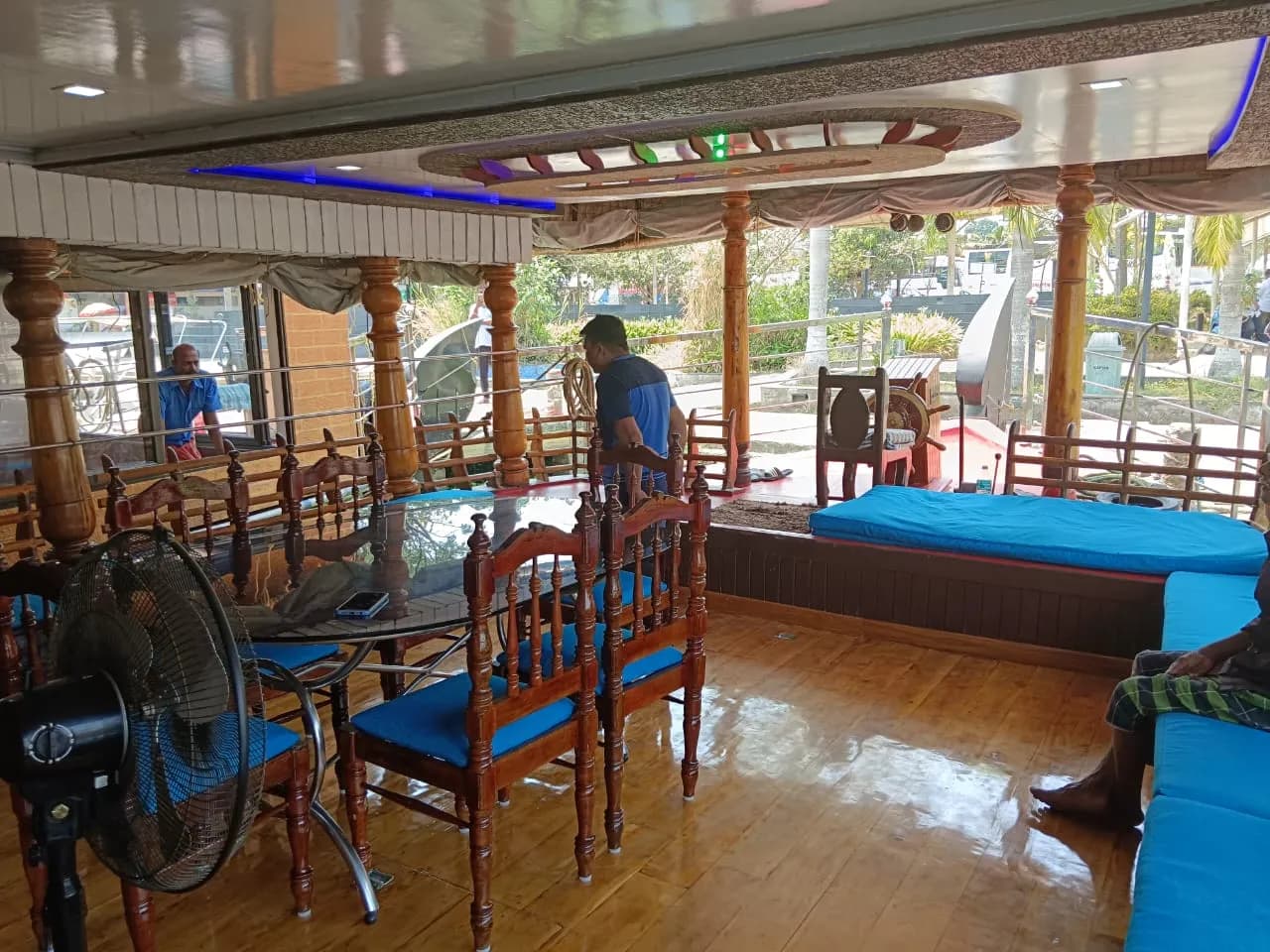 Vemba Deluxe - 2 Bedroom Deluxe Houseboat Interior View | Alleppey Backwaters | Alleppey Green Tourism