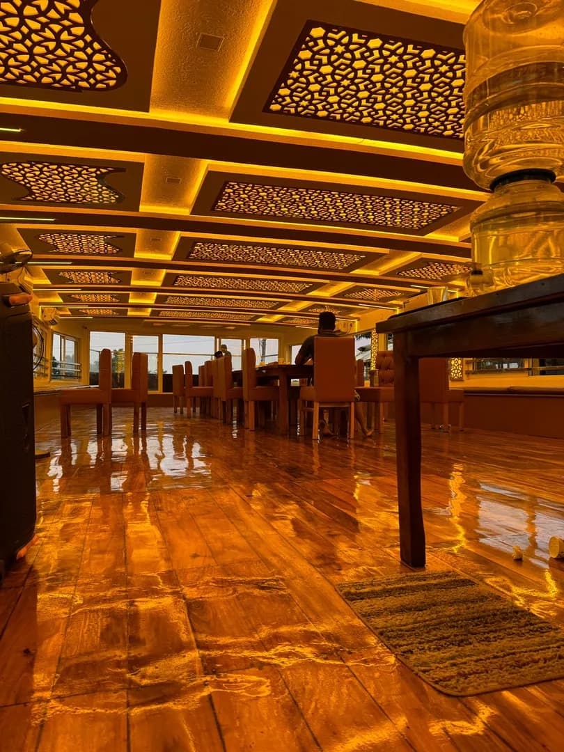 Vembanad Emperor Deluxe