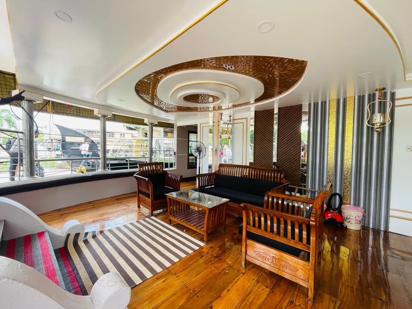 Vembanad Queen Premium