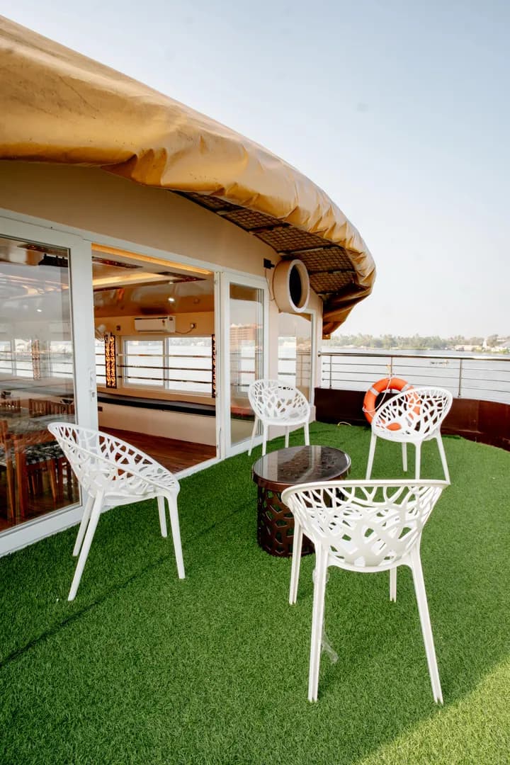 Virtue Luxury - 7 Bedroom Luxury Houseboat Interior View | Kerala Houseboat Cruise | Alleppey Green Tourism