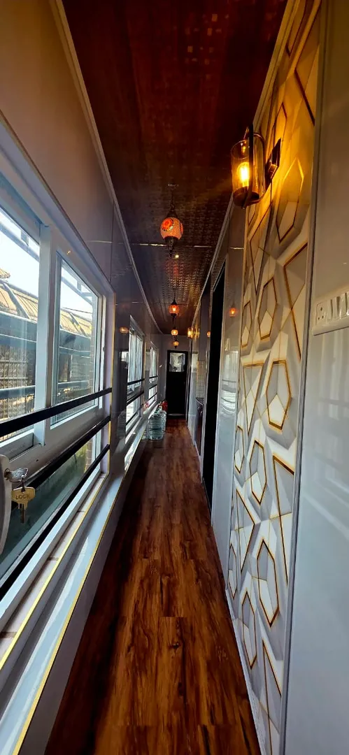 Red 2 Premium, 2-bedroom houseboat in Alleppey