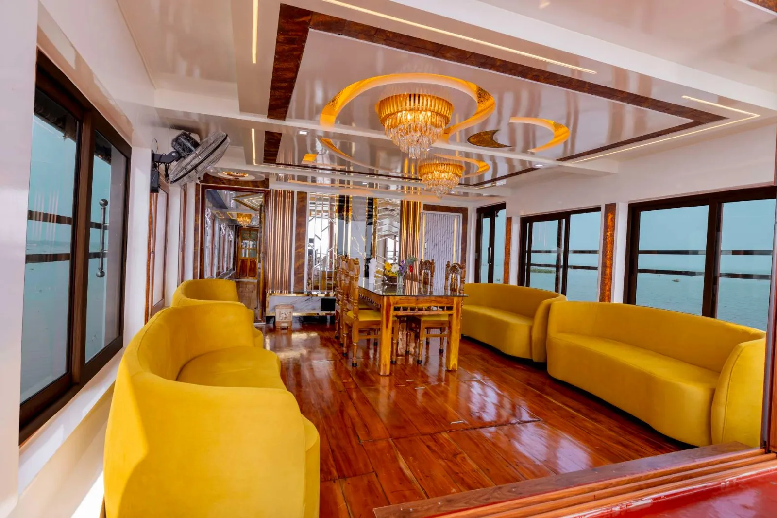 Karuthamma 2 Bed Luxury, houseboat in Alleppey