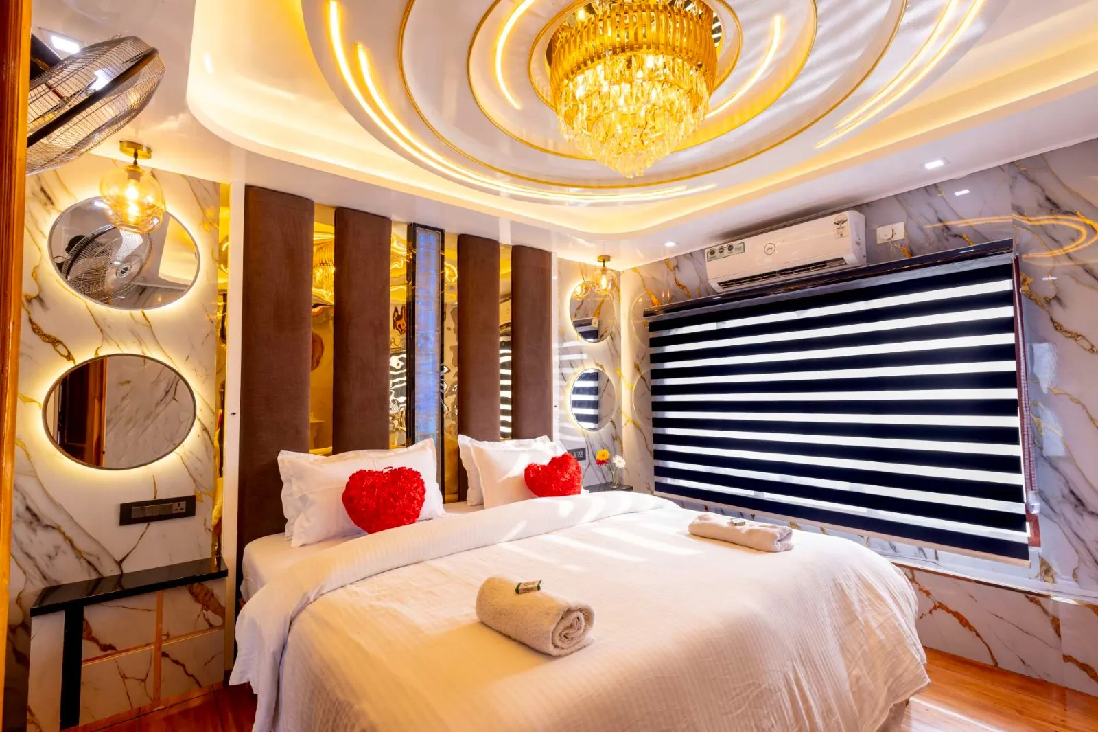 Karuthamma 2 Bed Luxury, houseboat in Alleppey